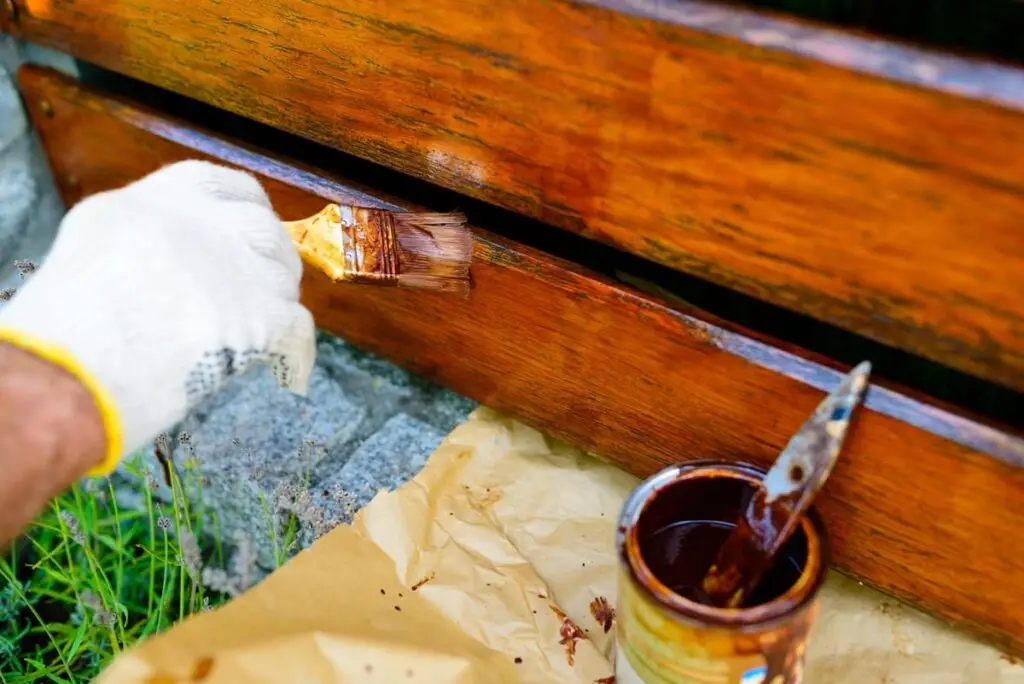 how to stain a fence